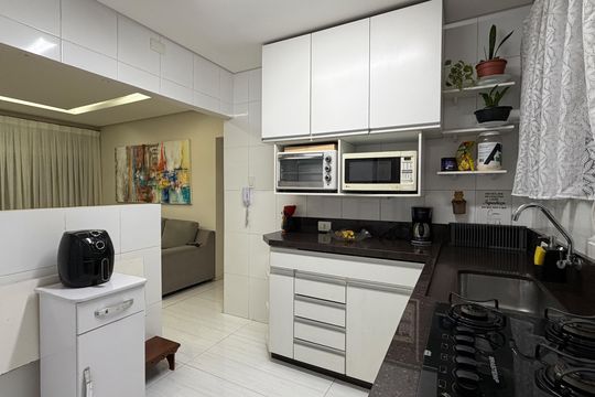 Cozinha e Área de Serviço de apartamento para alugar com 2 quartos, 62m² em Embaré, Santos
