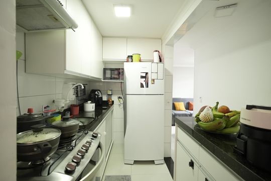 Cozinha de apartamento à venda com 2 quartos, 48m² em Vila Aquilino, Santo André