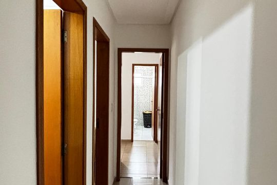 Corredor de apartamento para alugar com 2 quartos, 89m² em Parque Oratório, Santo André