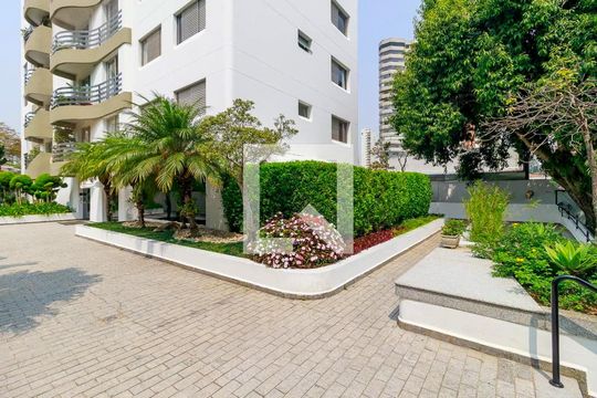 Área comum de apartamento para alugar com 3 quartos, 150m² em Campo Belo, São Paulo