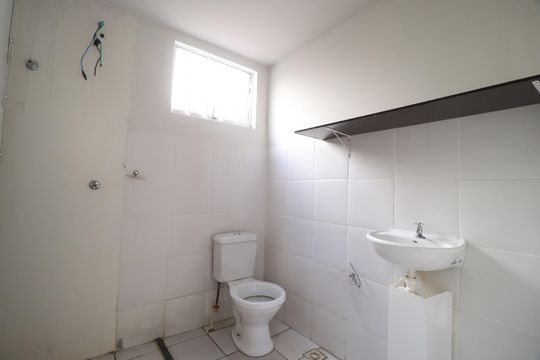 Banheiro Social de apartamento para alugar com 2 quartos, 44m² em Mansour, Uberlândia