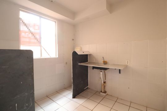 Cozinha de apartamento para alugar com 2 quartos, 44m² em Mansour, Uberlândia