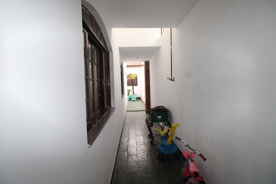 Corredor de casa à venda com 4 quartos, 182m² em Jardim Nossa Senhora do Carmo, São Paulo