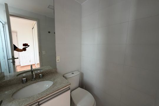 Banheiro de apartamento à venda com 2 quartos, 68m² em Chácara Inglesa, São Paulo