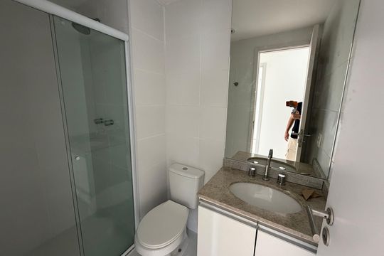 Banheiro de apartamento à venda com 2 quartos, 68m² em Chácara Inglesa, São Paulo