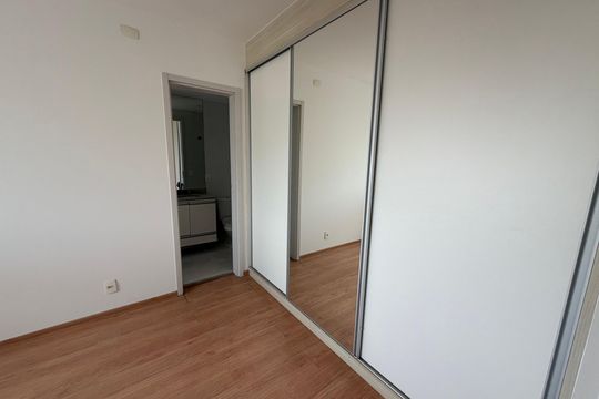 Quarto de apartamento à venda com 2 quartos, 68m² em Chácara Inglesa, São Paulo