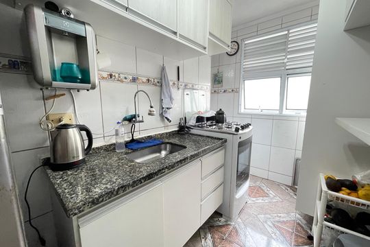 Cozinha de apartamento à venda com 2 quartos, 47m² em Conjunto Promorar Raposo Tavares, São Paulo