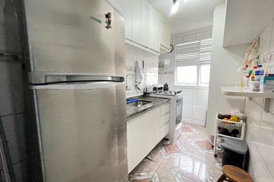 Cozinha de apartamento à venda com 2 quartos, 47m² em Conjunto Promorar Raposo Tavares, São Paulo