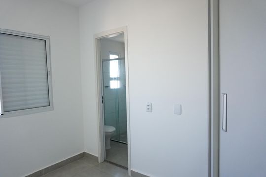 Quarto Suíte de apartamento para alugar com 2 quartos, 46m² em Residencial Parati, São Carlos