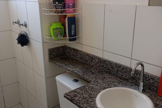 Banheiro de apartamento à venda com 2 quartos, 52m² em Vila Campos Sales, Jundiaí