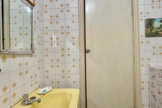 Banheiro da Edícula  de casa à venda com 3 quartos, 448m² em Taquaral, Campinas