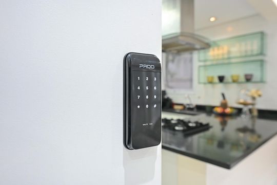 Fechadura Eletrônica de apartamento para alugar com 1 quarto, 76m² em Vila Suzana, São Paulo