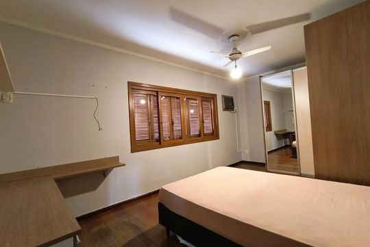 Quarto de casa para alugar com 3 quartos, 202m² em Dom Feliciano, Gravataí
