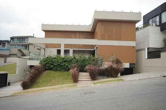 Casa de Condomínio à venda com 4 quartos, 645m² em Residencial Tambore 10, Santana de Parnaíba