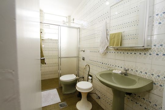 Banheiro Social de apartamento à venda com 3 quartos, 80m² em Barro Preto, Belo Horizonte