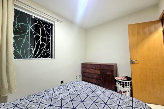 Quarto de casa à venda com 2 quartos, 114m² em Jardim Atlântico, Belo Horizonte