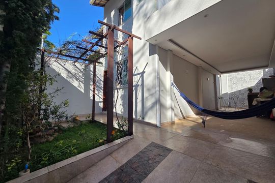 Área externa de casa à venda com 2 quartos, 114m² em Jardim Atlântico, Belo Horizonte