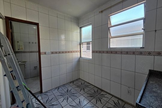 Cozinha de kitnet/studio para alugar com 1 quarto, 42m² em Canto do Forte, Praia Grande