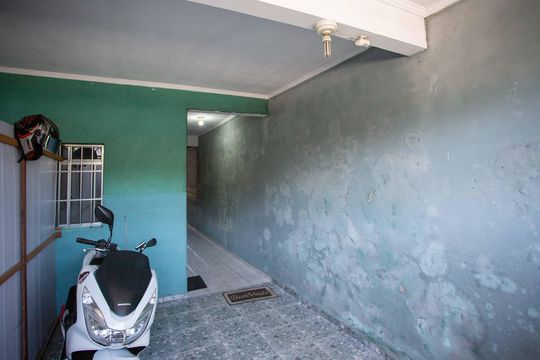 Garagem de casa à venda com 3 quartos, 284m² em Conceição, Diadema