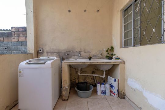 Área de Serviço de casa à venda com 3 quartos, 50m² em Via Colégio, Belo Horizonte
