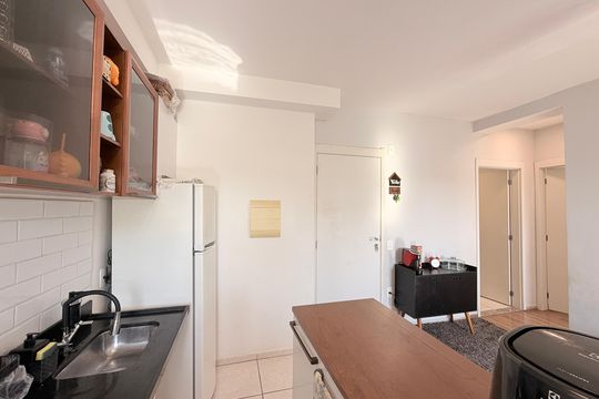 Cozinha de apartamento à venda com 2 quartos, 44m² em Ponte Sao Joao, Jundiaí