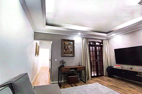 Sala de casa à venda com 4 quartos, 189m² em Nova Petrópolis, São Bernardo do Campo