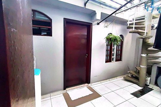Área externa de casa à venda com 4 quartos, 189m² em Nova Petrópolis, São Bernardo do Campo