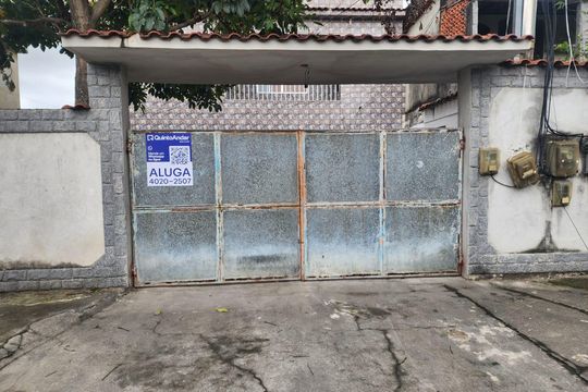 Fachada de casa para alugar com 2 quartos, 60m² em Trindade, São Gonçalo