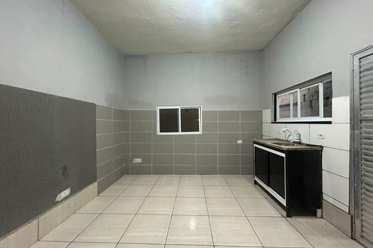 Casa para alugar com 1 quarto, 40m² em Vila Sonia, Praia Grande
