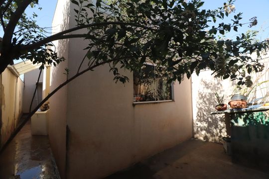 Quintal de casa para alugar com 2 quartos, 50m² em Residencial Integração, Uberlândia