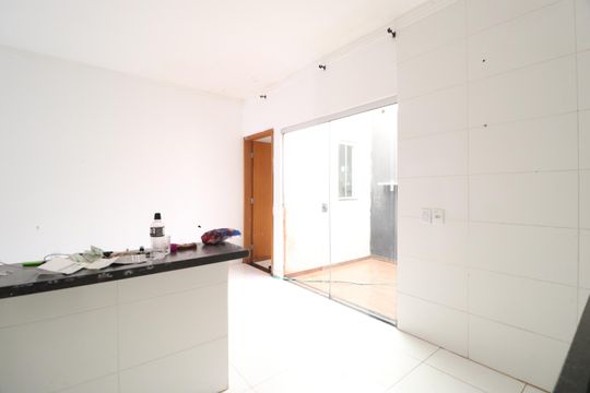 Cozinha de casa para alugar com 2 quartos, 50m² em Residencial Integração, Uberlândia