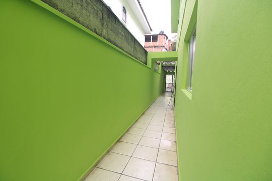 Quintal lateral de casa para alugar com 3 quartos, 115m² em Interlagos, São Paulo
