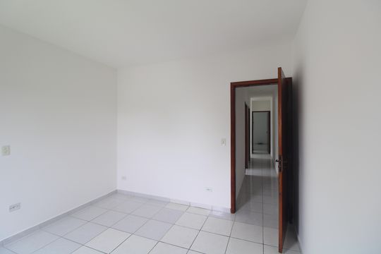 Quarto 2 de casa para alugar com 3 quartos, 115m² em Interlagos, São Paulo