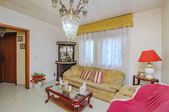 Apartamento à venda com 3 quartos, 157m² em Jardim Itu, Porto Alegre