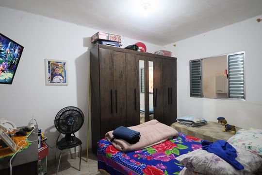 Quarto de casa à venda com 3 quartos, 470m² em Parque das Bandeiras, Osasco