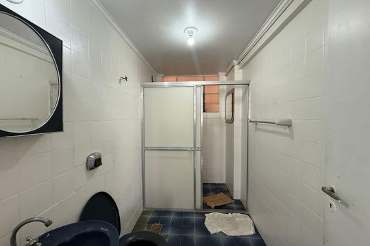Banheiro social de apartamento à venda com 1 quarto, 40m² em Santa Ifigênia, São Paulo