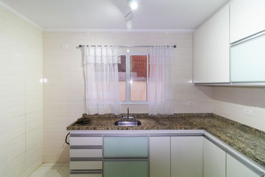 Cozinha de casa de condomínio para alugar com 3 quartos, 200m² em Vila Ema, São Paulo