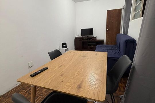 Sala de apartamento à venda com 2 quartos, 45m² em Santa Tereza, Belo Horizonte