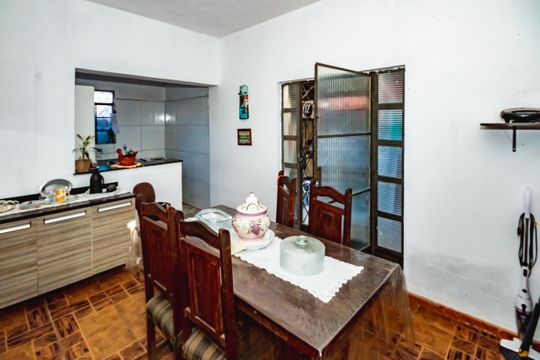 Casa à venda com 3 quartos, 215m² em Céu Azul, Belo Horizonte
