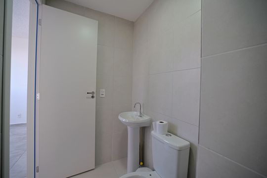 Banheiro de apartamento para alugar com 2 quartos, 39m² em Jardim America da Penha, São Paulo