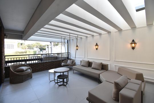 Área comum de casa de condomínio à venda com 3 quartos, 266m² em Ahú, Curitiba