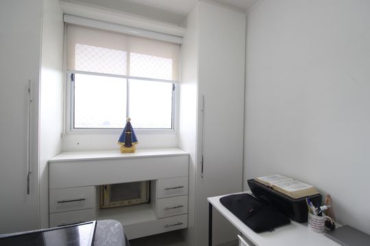 Quarto 1 de apartamento à venda com 2 quartos, 46m² em Anil, Rio de Janeiro