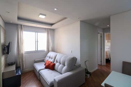 Apartamento à venda com 2 quartos, 43m² em Canhema, Diadema
