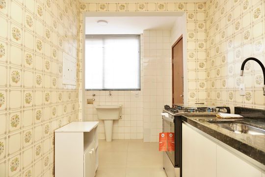 Cozinha e Área de Serviço de apartamento para alugar com 3 quartos, 95m² em Sion, Belo Horizonte