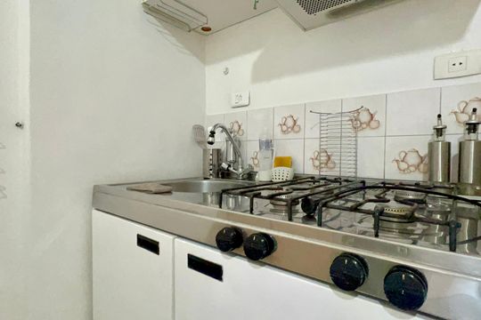 Cozinha de apartamento para alugar com 1 quarto, 45m² em Jardins, São Paulo