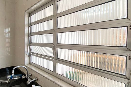 Cozinha de casa para alugar com 2 quartos, 150m² em Vila Yara, Osasco