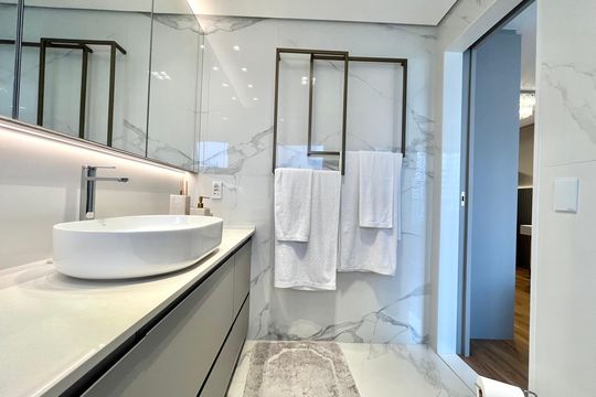 Banheiro da Suíte 2 de apartamento à venda com 2 quartos, 143m² em Vila Mascote, São Paulo
