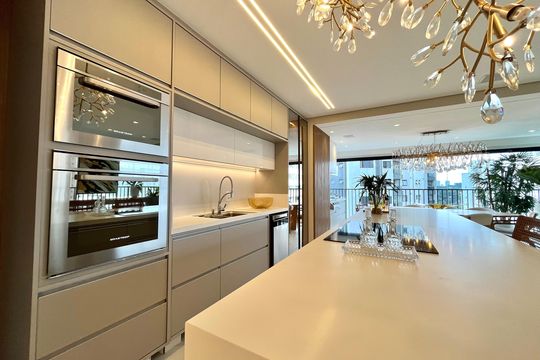 Cozinha de apartamento à venda com 2 quartos, 143m² em Vila Mascote, São Paulo