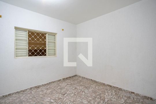 Sala de casa para alugar com 2 quartos, 70m² em Vila Cavaton, São Paulo