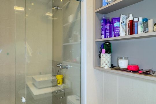 Banheiro de apartamento para alugar com 2 quartos, 60m² em Campo Belo, São Paulo
